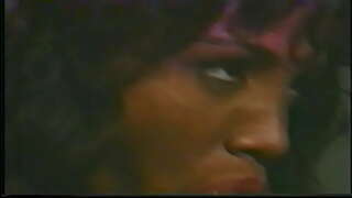 Des années 90 d&#039;Action mettant en vedette Sinnamon Love Cumisha Amado Kira Rodriguez Shonna Lynn