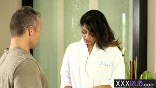 ƀ�感宝贝索菲亚利昂跪并吞了迪克之后按摩