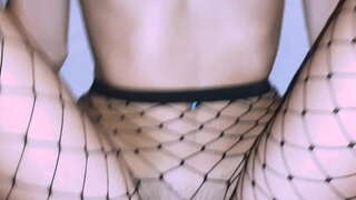 Stiefzuster neuken, grote pik in de duisternis