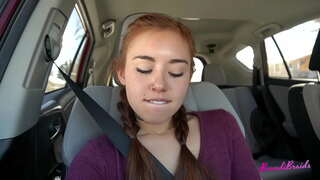 ɥ�渴荡妇不能停止玩猫在汽车和公共:Brandibraids