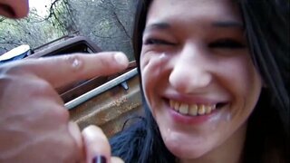 Lisa espezie lortzen fucked big bere ipurdian basoan