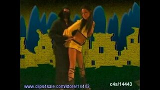 ���ரு கவர்ச்சியான வீடியோ கேம் ஒழுக்கக்கேடான கும்பத்தில் டேனர் மேயஸ்